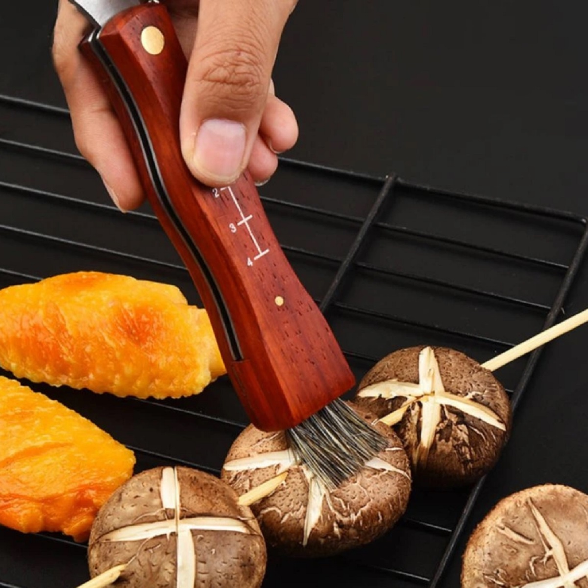 Hubársky vreckový nôž na huby